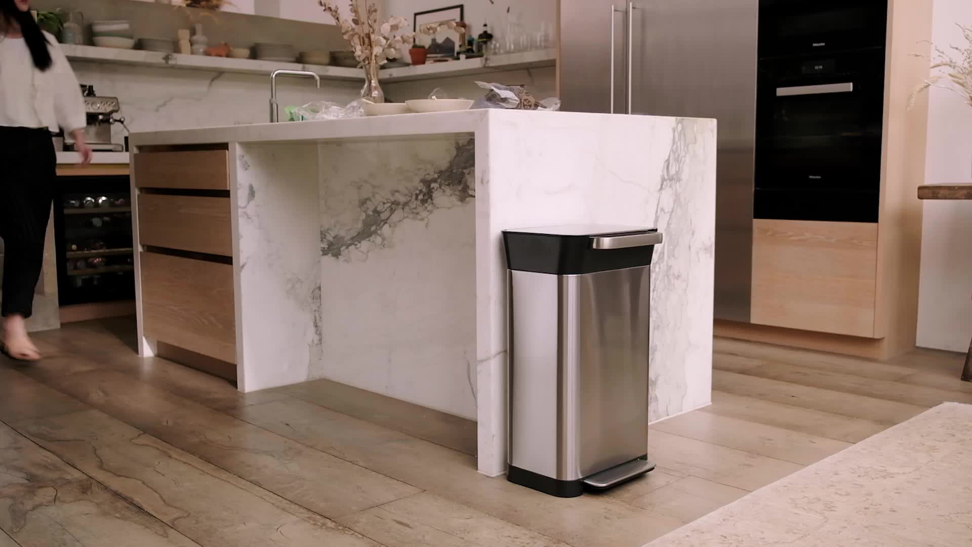Titan 30L Trash Compactor - Stainless-steel | Joseph Joseph US